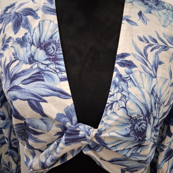 H&M Linen Blend Floral Crop Top    Size S - Picture 2 of 9